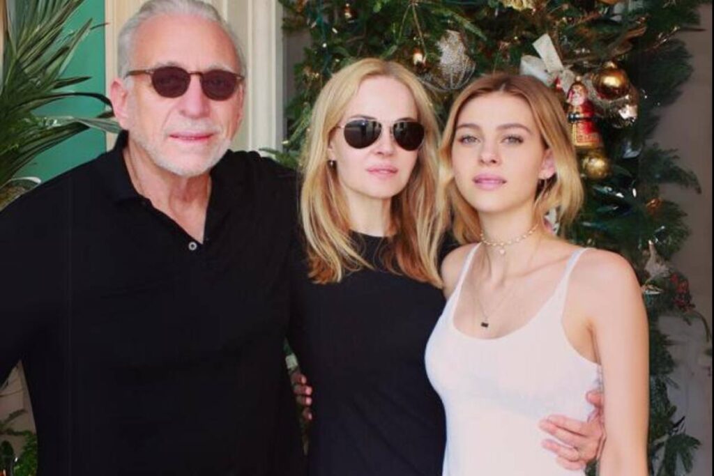 claudia heffner peltz with husband nelson peltz and her daughter