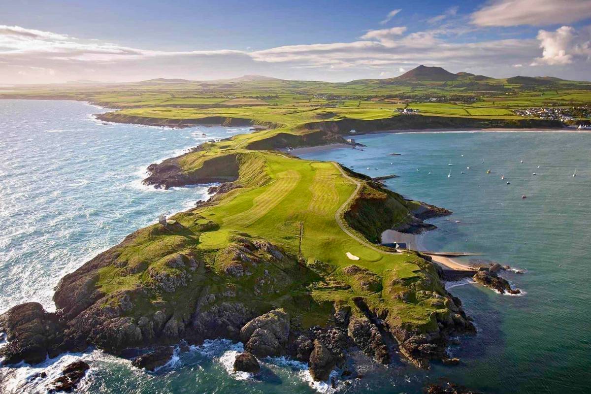 Llyn Peninsula North Wales - A Coastal Beauty You Can't Miss