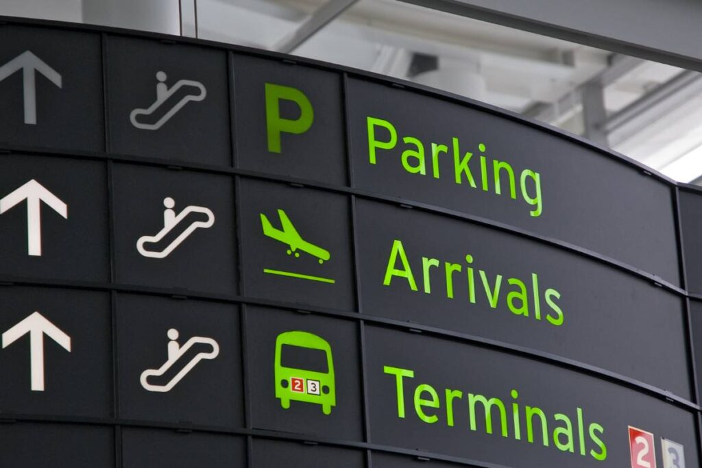 airport parking guide