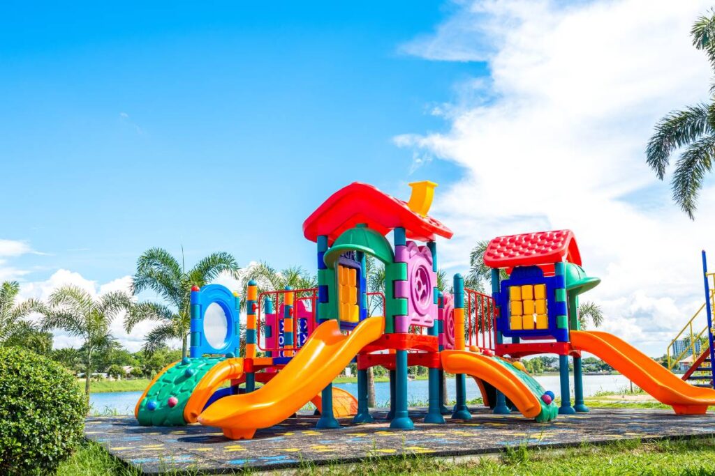 modern playground equipment benefits