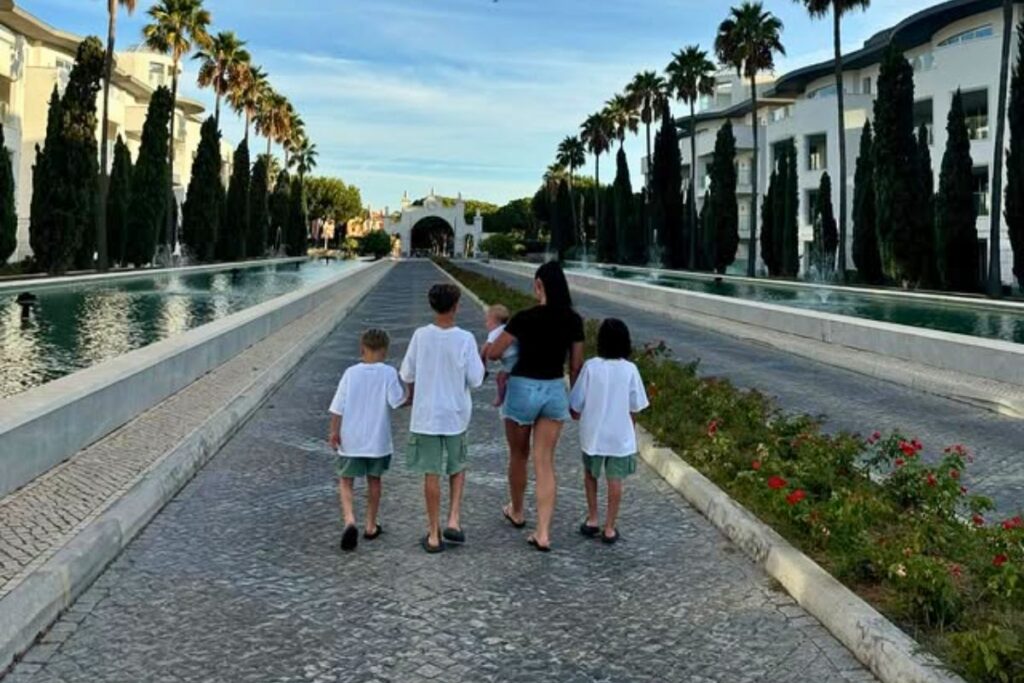 kyle walker wife - annie kilner with her children