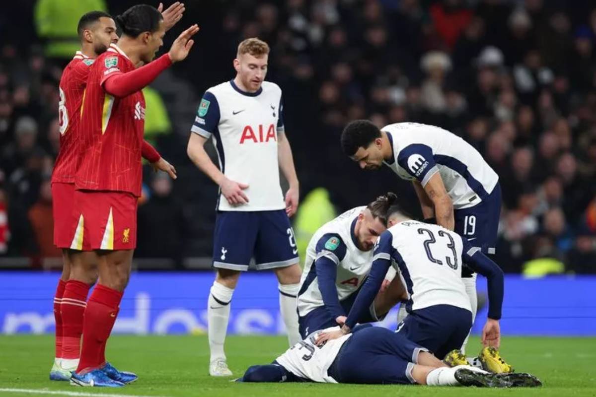 rodrigo bentancur injury during tottenham match in carabao cup